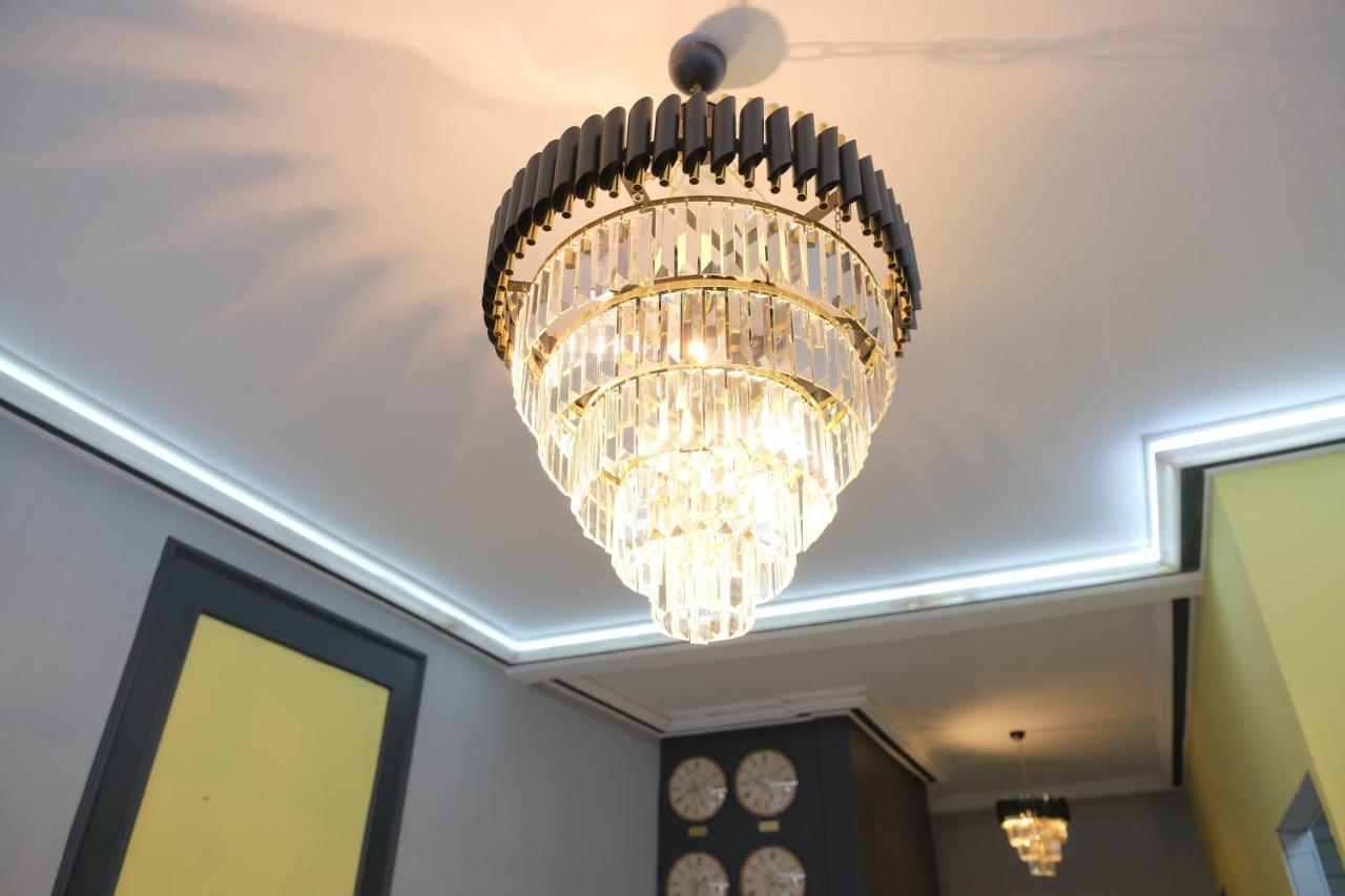 Adamantides Hotel Istanbul Bagian luar foto