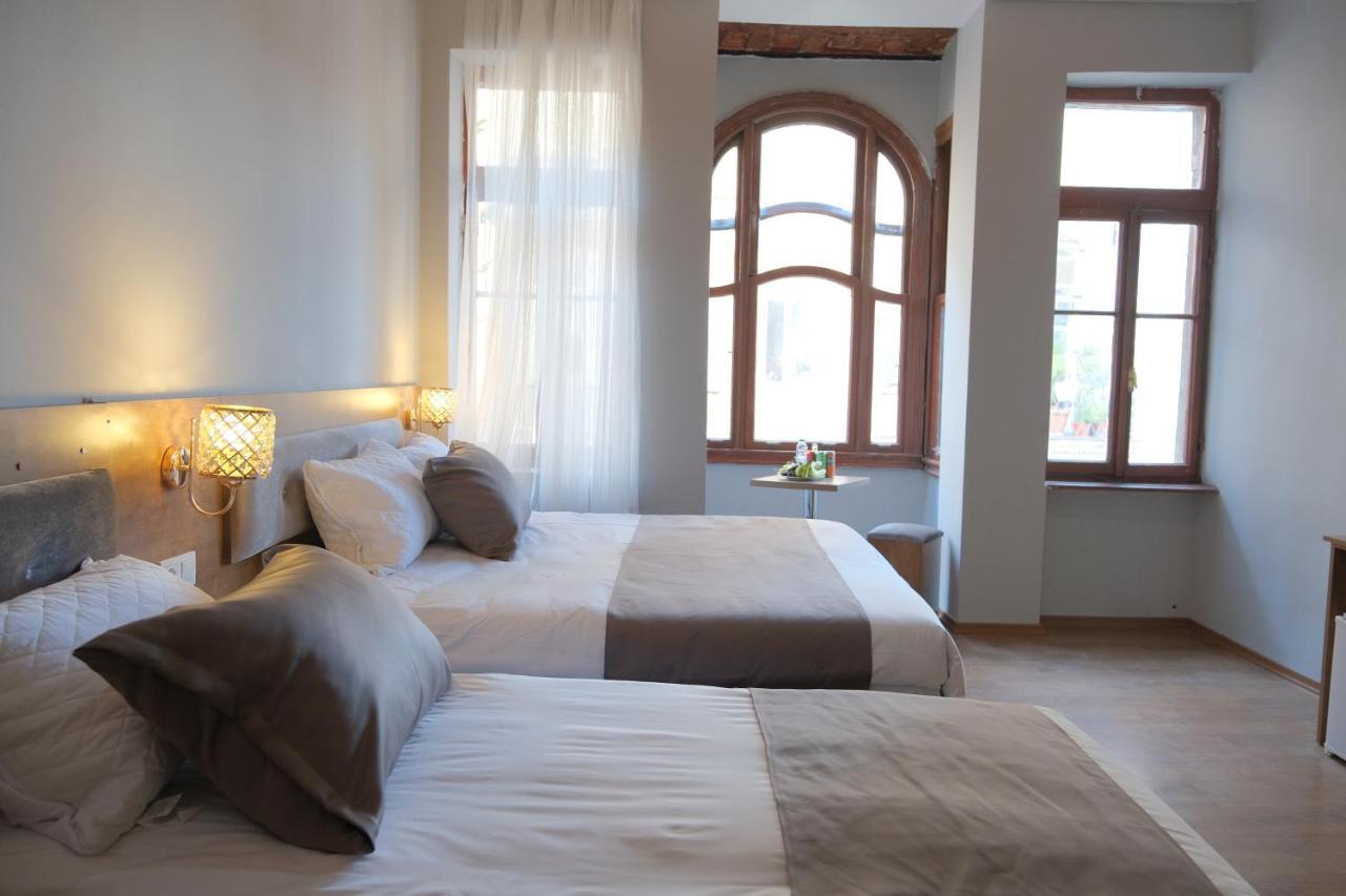 Adamantides Hotel Istanbul Bagian luar foto