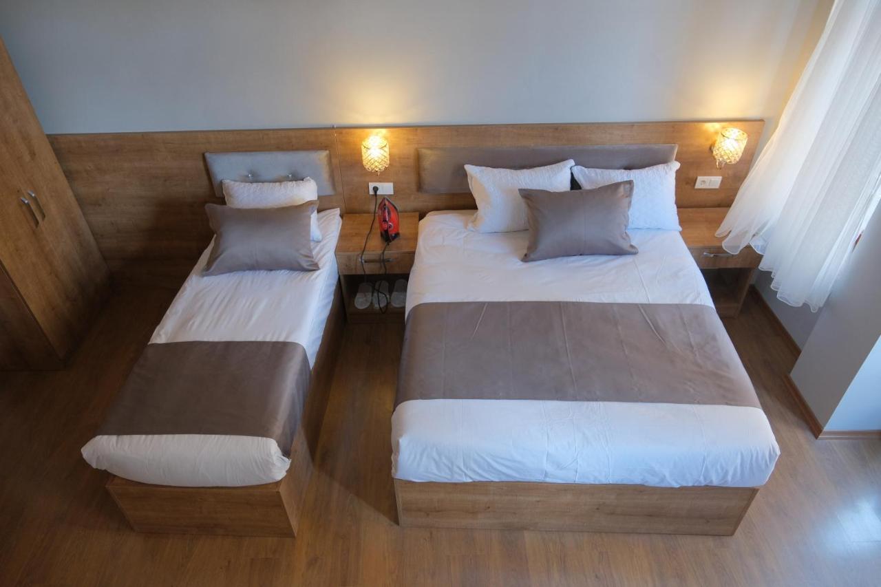 Adamantides Hotel Istanbul Bagian luar foto