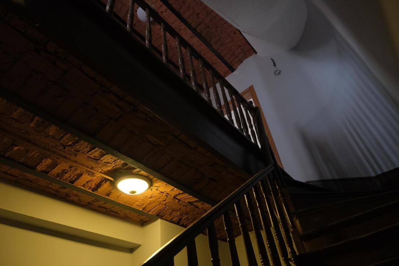 Adamantides Hotel Istanbul Bagian luar foto