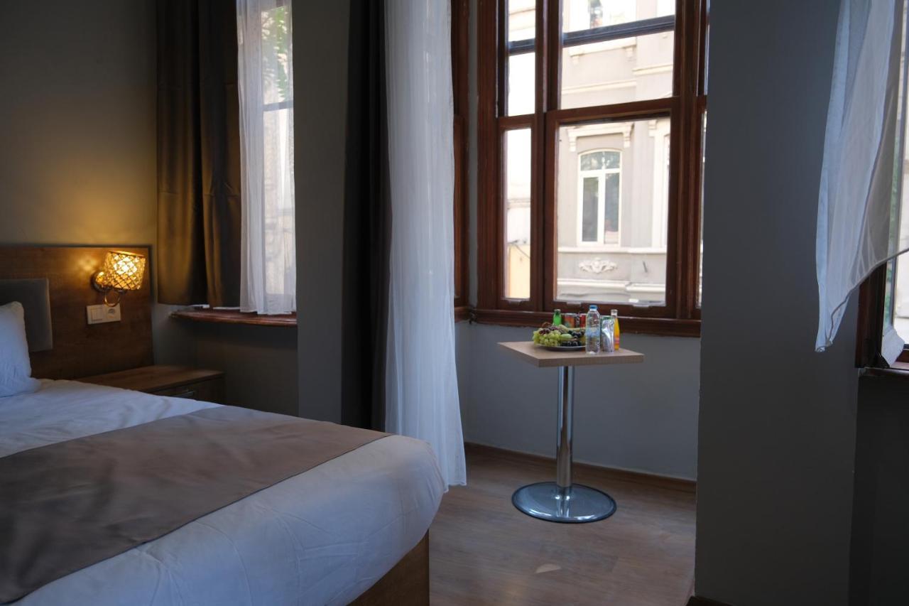 Adamantides Hotel Istanbul Bagian luar foto