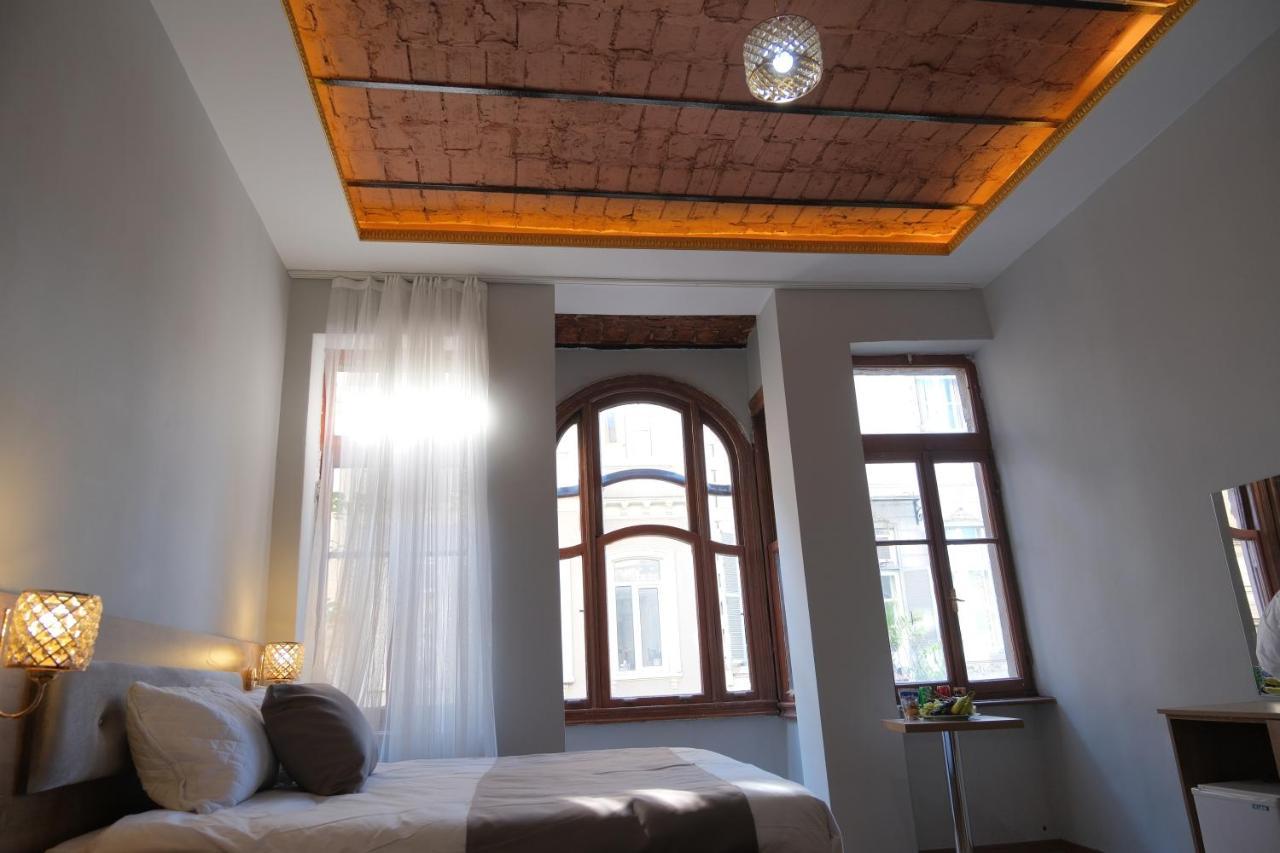 Adamantides Hotel Istanbul Bagian luar foto