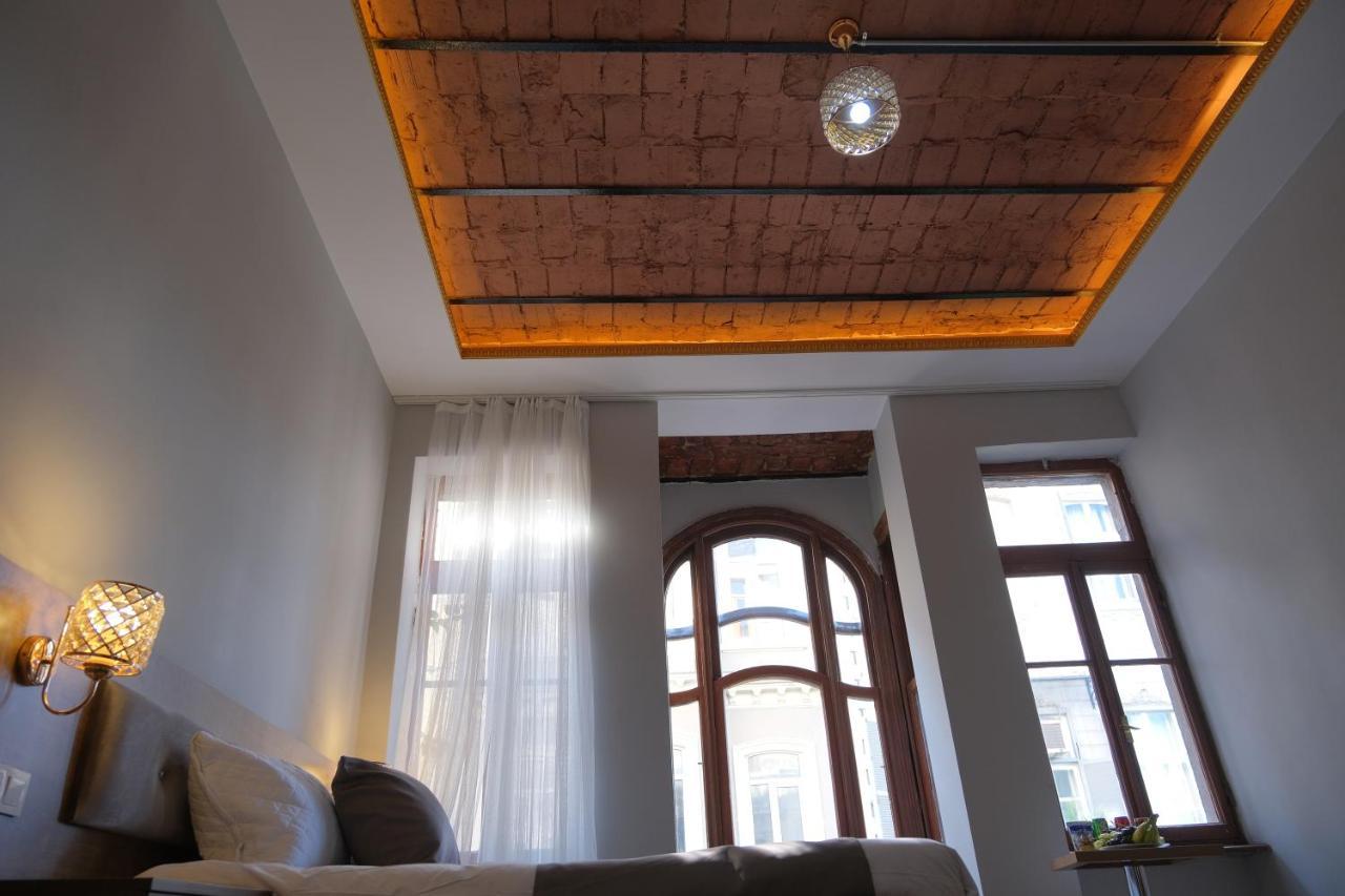 Adamantides Hotel Istanbul Bagian luar foto