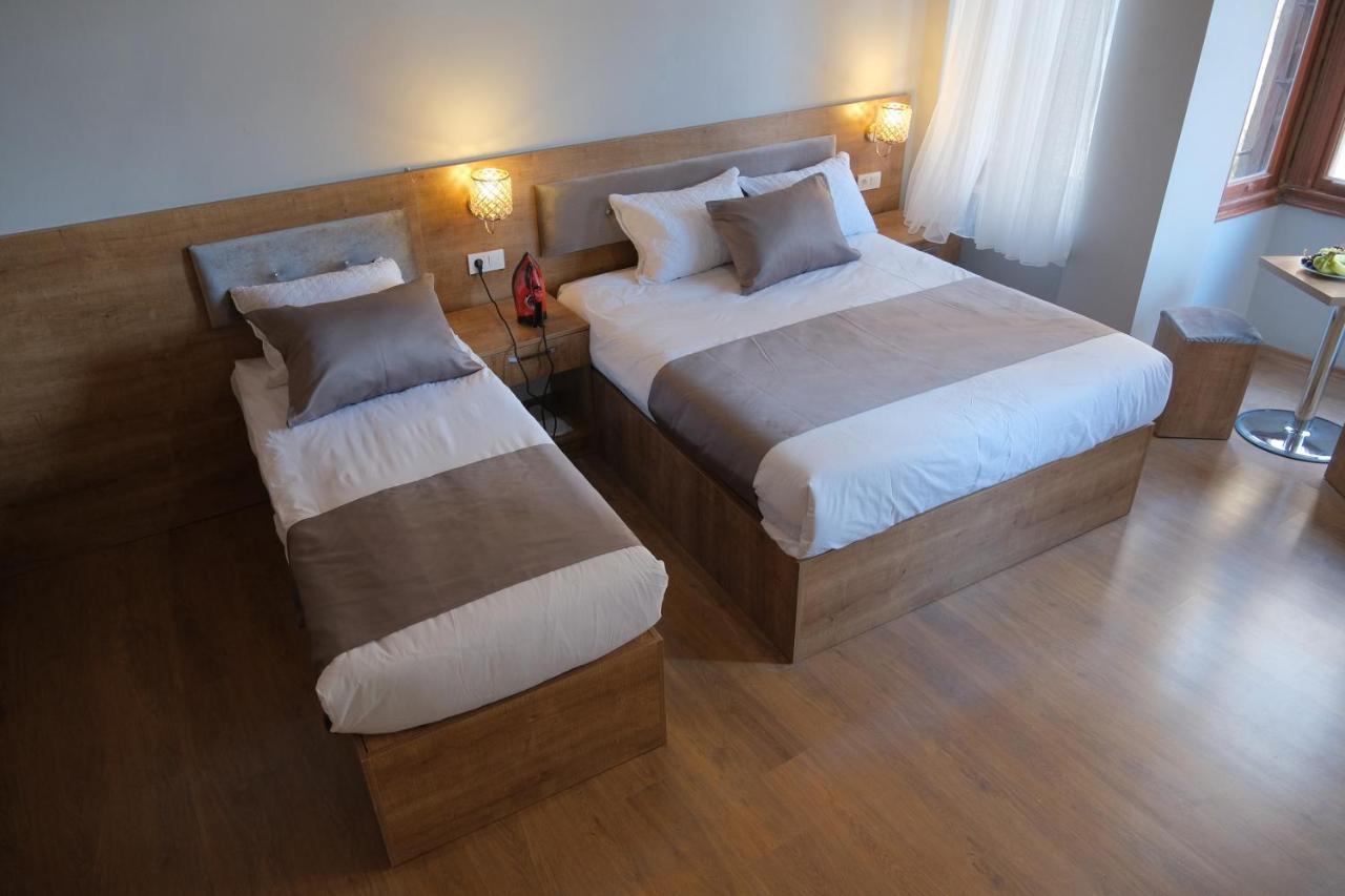 Adamantides Hotel Istanbul Bagian luar foto